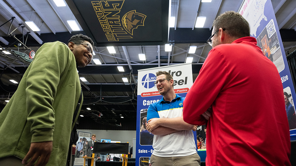 UWO students build connections at Career Fair on the Fox