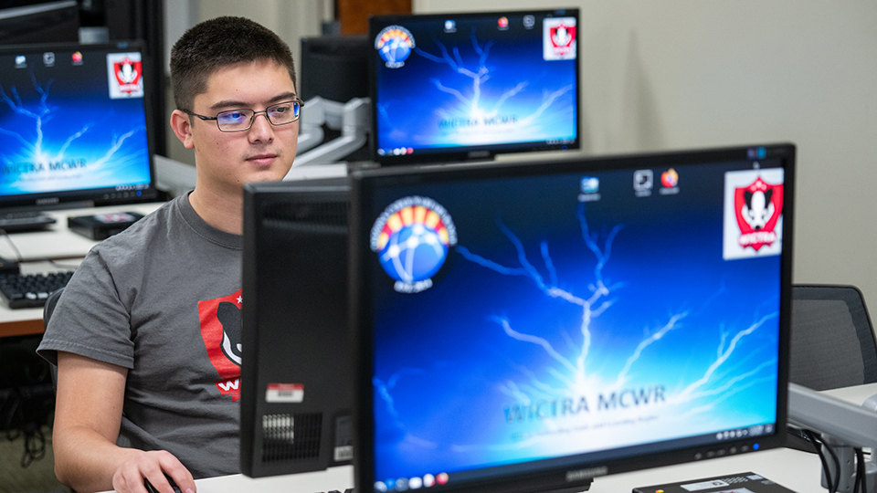 UWO’s new cybersecurity center offers experience with real-world cyber threats